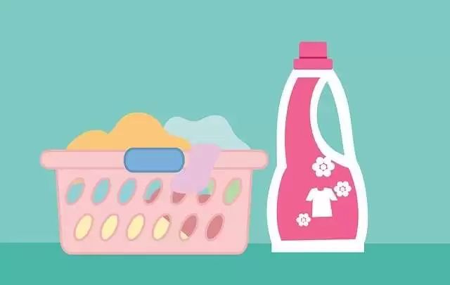 Using detergent to clean sillicone pipe
