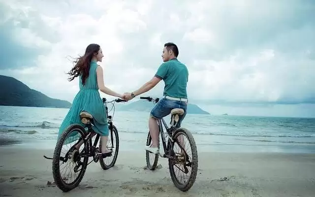 Lovers open up with each other