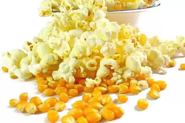 how to get popcorn kernel out of your gums