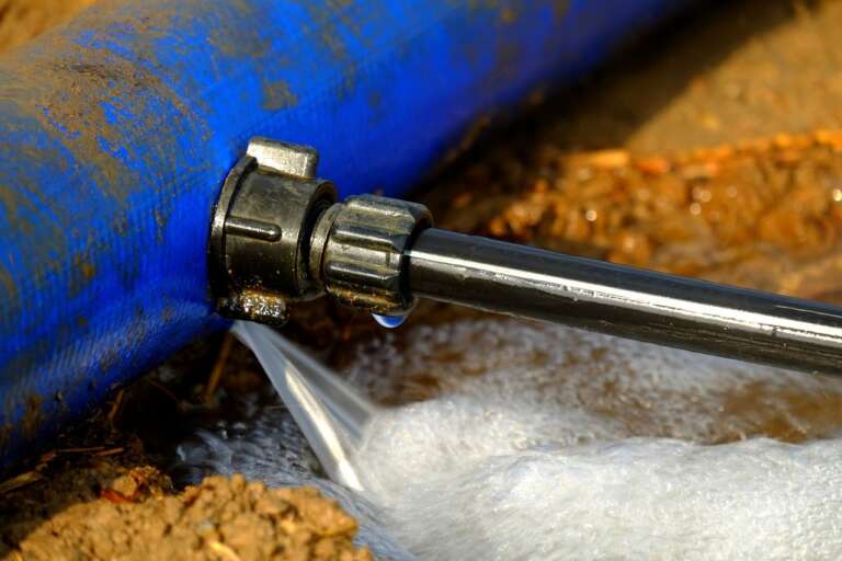 What to Do When Water Leaks? Essential Steps for Addressing Plumbing Leaks