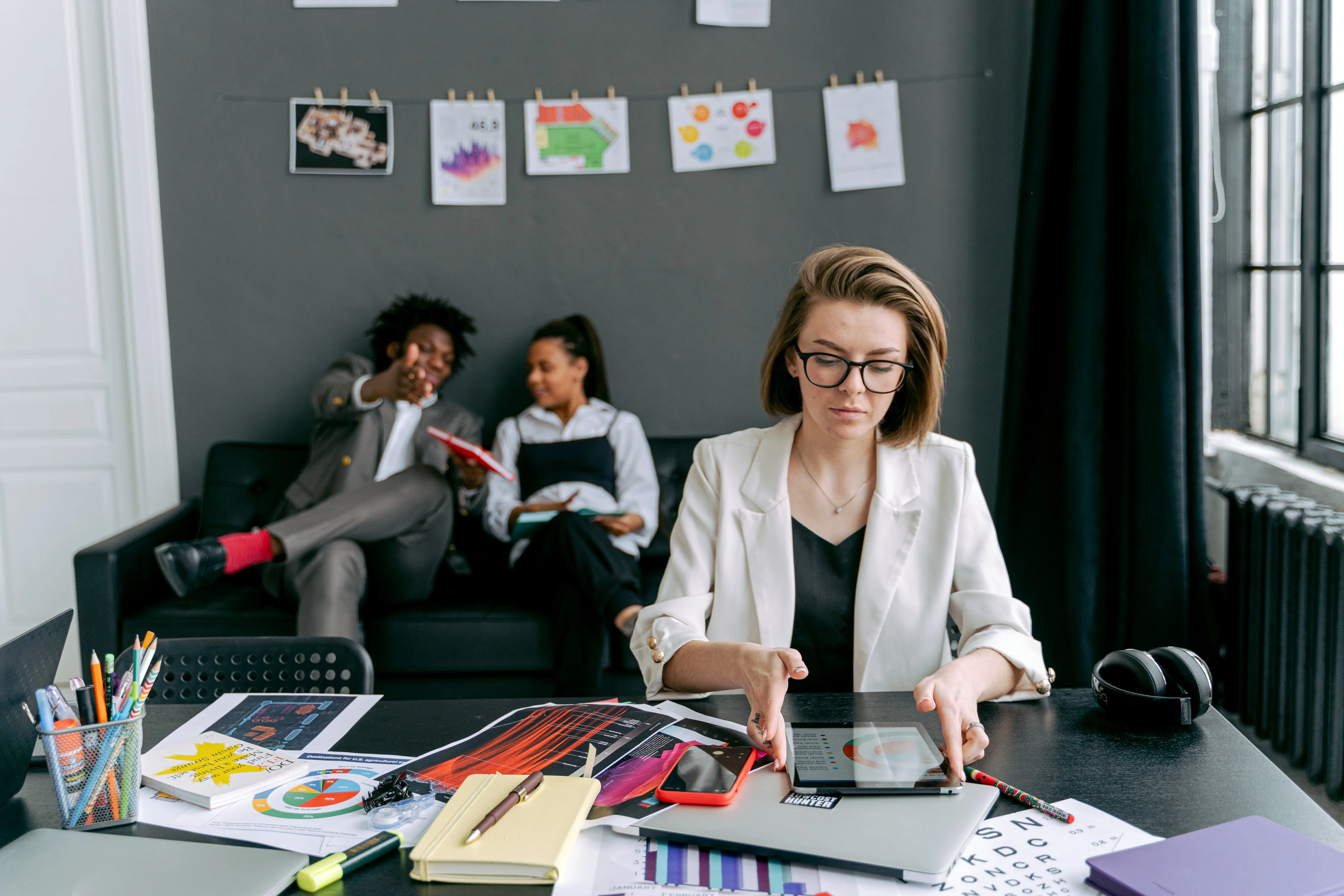 Build A Strong Portfolio - How To Become A Freelancer Side Hustle Pro Tips
