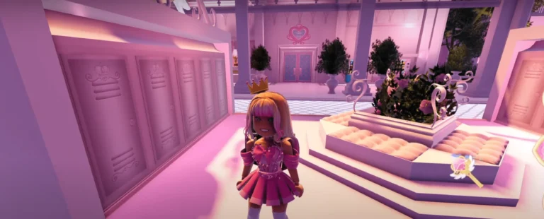 How To Get A Textbook In Royale High - A Guide